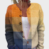 Chiara – Herbstliche Karo-Strickjacke