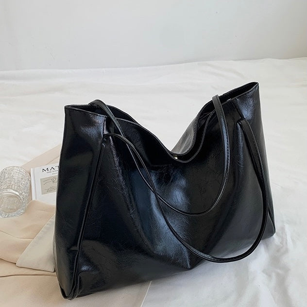 Patricia™ | Glänzende Veganes Lederhandtasche