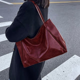 Patricia™ | Glänzende Veganes Lederhandtasche