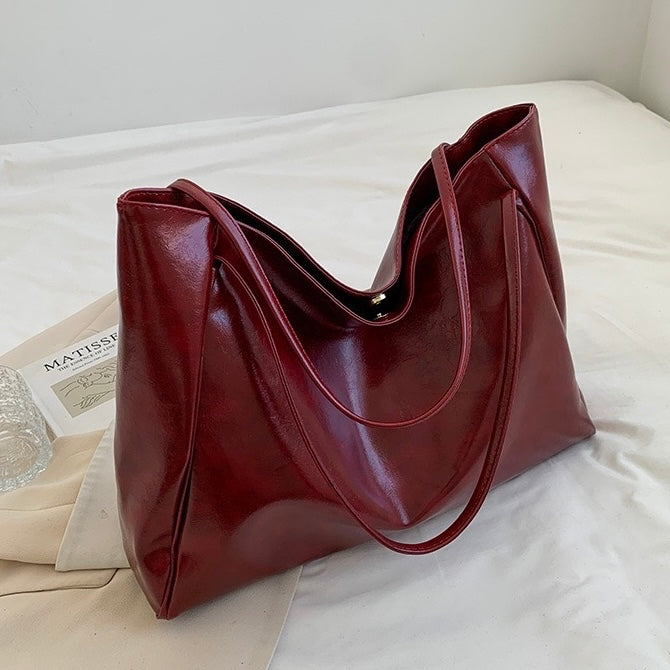 Patricia™ | Glänzende Veganes Lederhandtasche