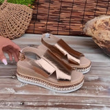 Baylie - Stylische Metallic-Sandalen